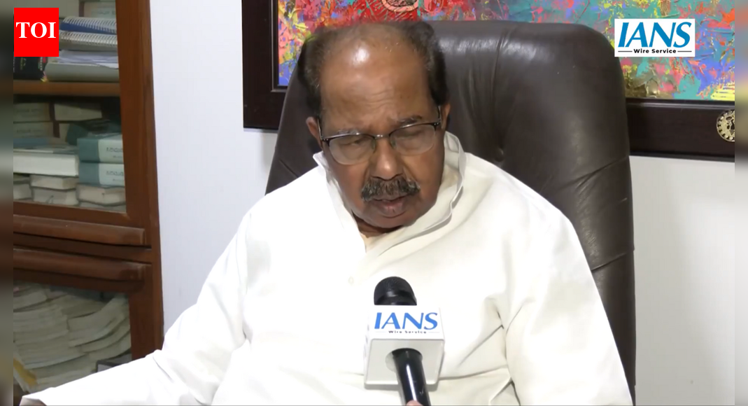 Karnataka CM tussle: Congress veteran Moily breathes fire; blames top brass of being blind | India News
