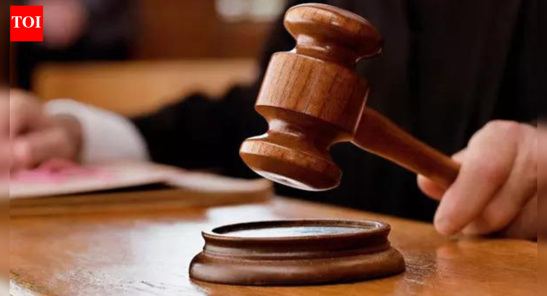 Murugha mutt seer, 2 others acquitted in Pocso case | India News