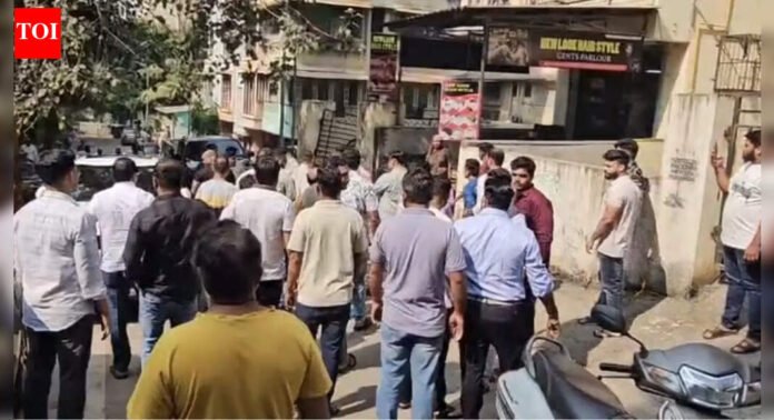 Shiv Sena accuses NCP of 'cash for votes' in Badlapur | Thane News