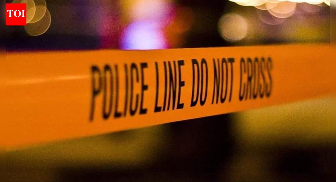 Woman snubs marriage offer, ex-boyfriend shoots her dead in Noida house | Noida News