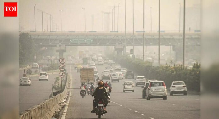 Mumbai weather: Sunny skies, pleasant temperatures; AQI remains poor | Mumbai News