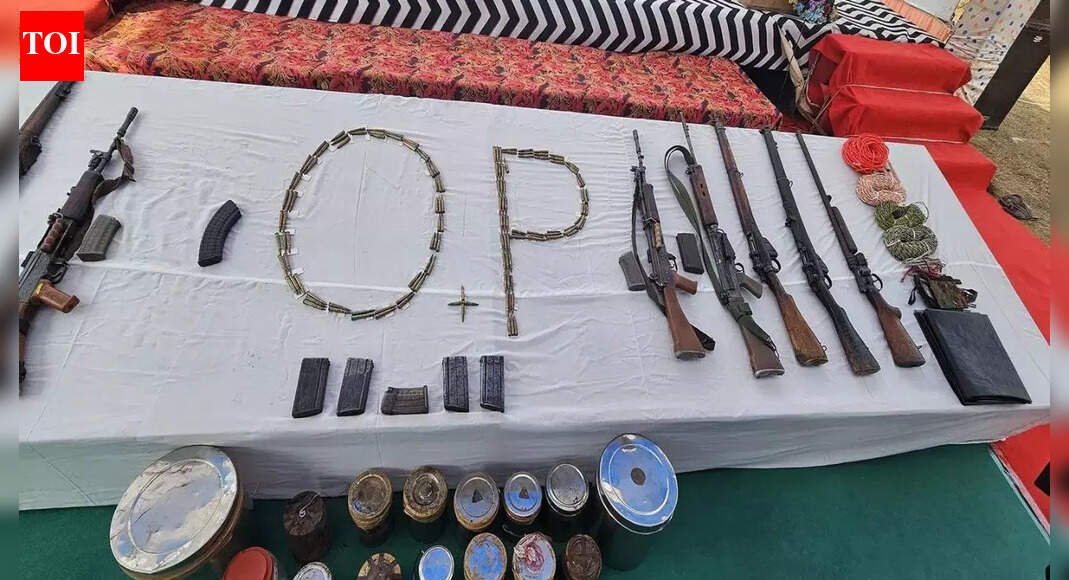 22 Naxals surrender before Odisha Police in Malkanagiri | India News