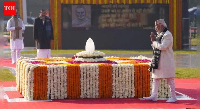Atal Bihari Vajpayee’s birth anniversary: President, PM Modi pays homage at 'Sadaiv Atal' memorial; other leaders join tributes | India News