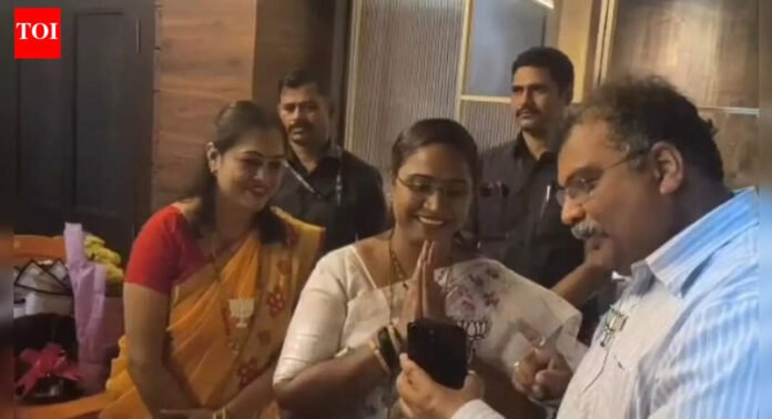 BJP’s 2 candidates win unopposed in KDMC elections; Ravindra Chavan meets winners, CM congratulates them | Thane News