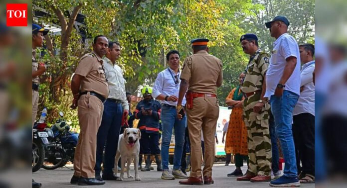 Bombay high court, local courts, and banks in Mumbai and Nagpur receive bomb threat mails, turn out to be hoax | Mumbai News