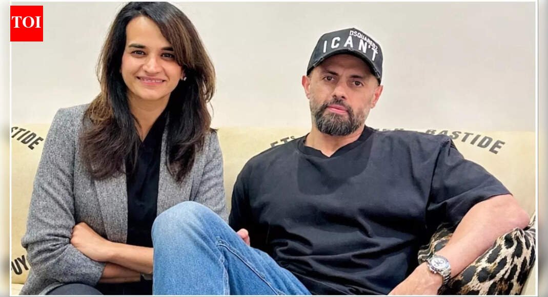 Bunty Sajdeh Partners with Armour Entertainment, Signs Tiger Shroff as First Client After Leaving Dharma Productions |