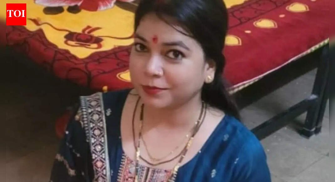 Etawah Navy Officer Wife Death: ‘Threw her luggage, pushed her off train’: Navy officer’s wife found dead on railway tracks in UP; TTE booked | Lucknow News