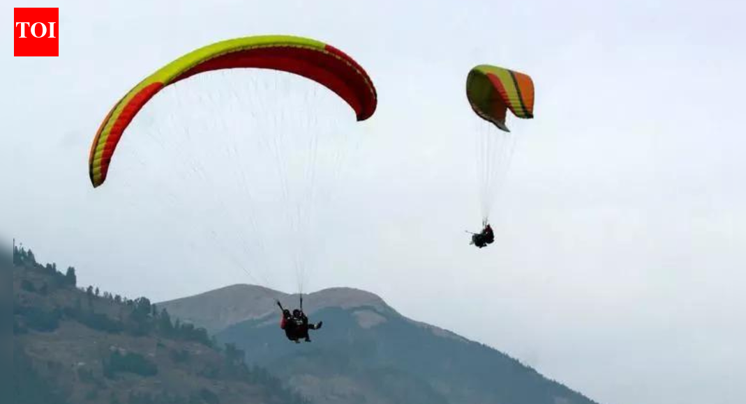 Himachal Pradesh: Paragliding pilot dies during takeoff at Bir Billing; tourist survives | Chandigarh News