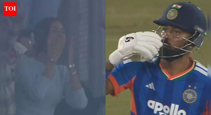 IND vs SA: Hardik Pandya blows flying kiss to girlfriend Mahieka Sharma; her reaction goes viral - Watch | Cricket News