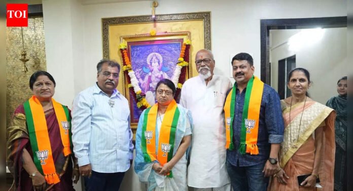 KDMC elections: Former MNS corporator Manda Patil switches sides, joins BJP | Thane News