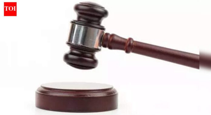 'Lack of evidence, faulty probe': Delhi court acquits trio in 2009 acid attack case; victim to challenge verdict | India News