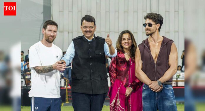 Lionel Messi GOAT India Tour goes wrong! CM Devendra Fadnavis, Ajay Devgn and Tiger Shroff booed by crowd - Watch | Football News