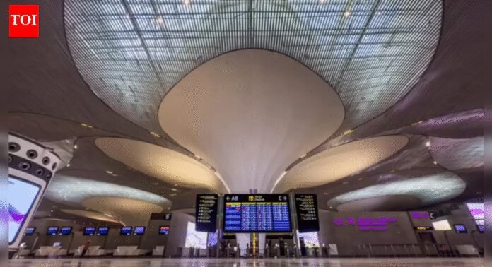 Lounges not open yet at NMIA, but hot meals option at Gully Kitchen; 1st day sees 48 flights, 4K passengers | Mumbai News