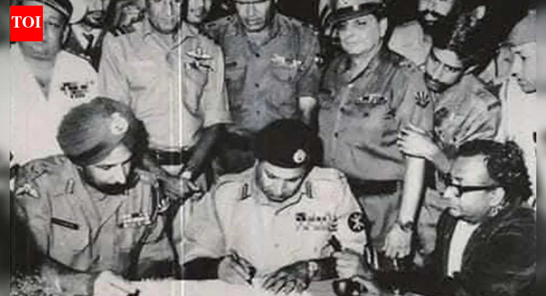 'Moment of pride': PM Modi pays tribute to 1971 War heroes on Vijay Diwas; army shares unseen bits | India News