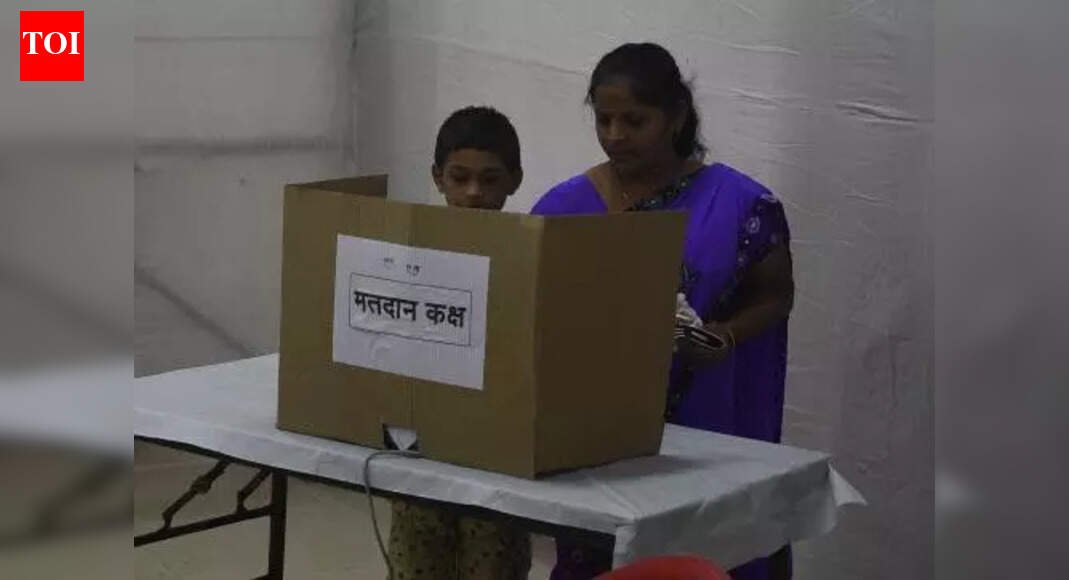 Mumbai: As Civic Polls Near, BJP Woos Voters While Youth Congress Gears Up Cadres | Mumbai News