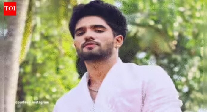 Mumbai: Bigg Boss OTT fame Zeeshan Khan escapes unhurt in car accident; no complaint filed | Mumbai News