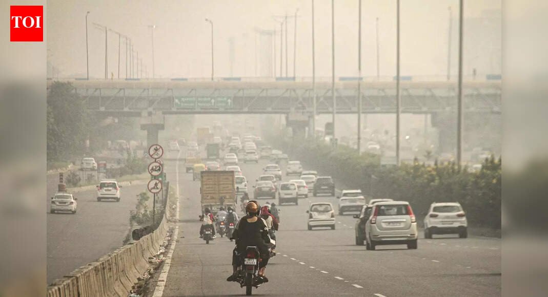 Mumbai weather: Sunny skies, warm temperatures; AQI remains poor | Mumbai News