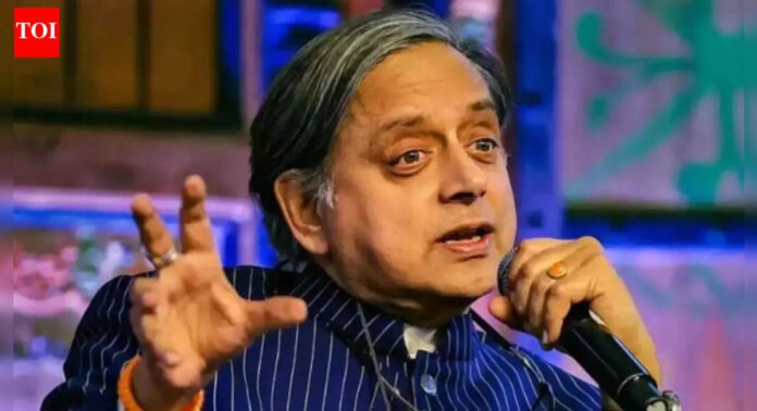 RSS ideologue 'bowed before British': Shashi Tharoor refuses to accept 'Savarkar Award'; Congress defends stance | Thiruvananthapuram News