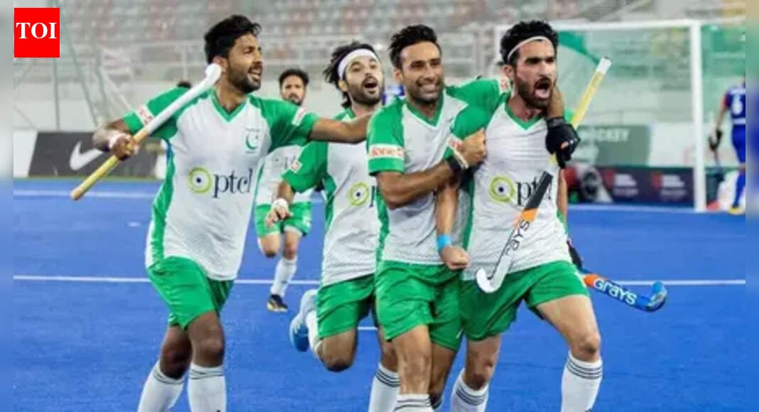 'Serious violation': Pakistan hockey team manager caught smoking on aircraft, barred from flight | Hockey News