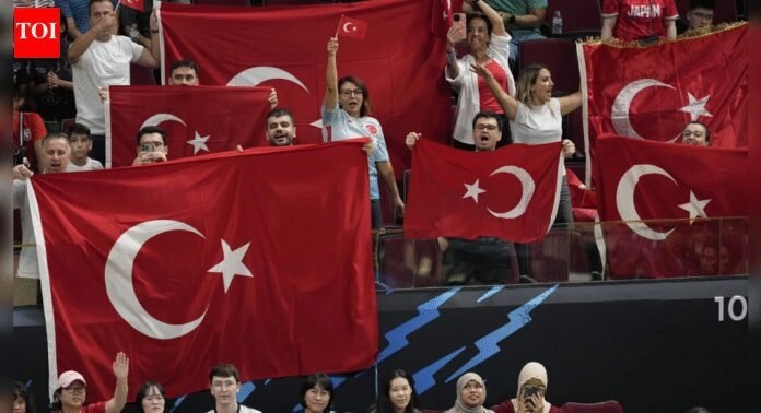 Turkey nationwide sweep: Istanbul arrests 125 IS suspects; coordinated raids across 25 provinces