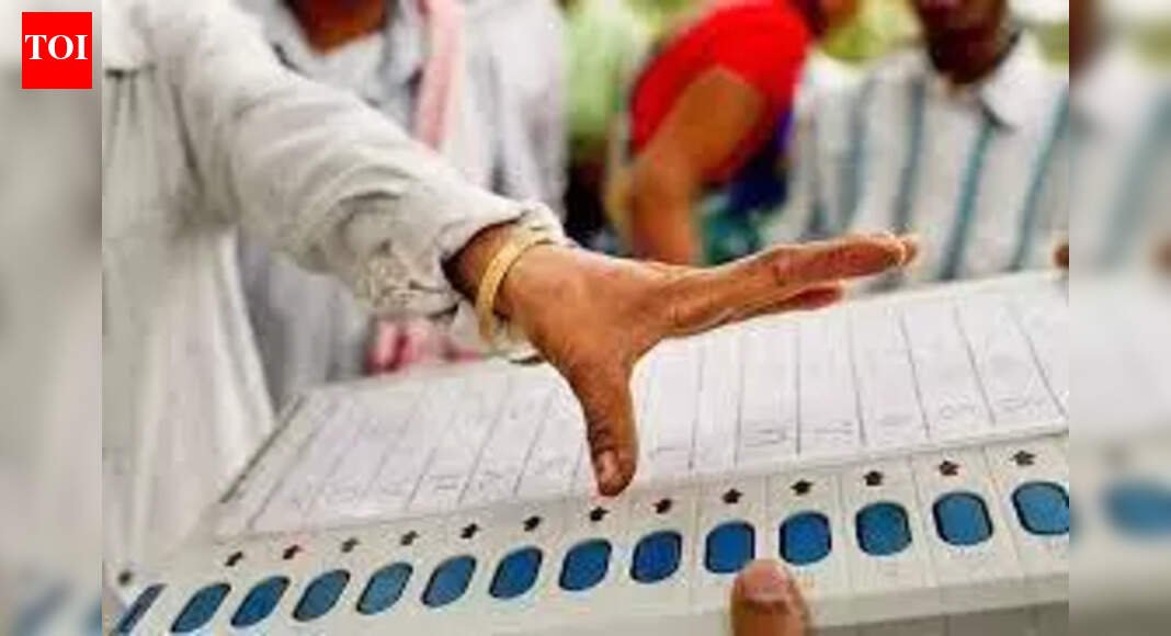 UBT, MNS lose netas to Shiv Sena in Kalyan-Dombivli Municipal Corporation elections | Thane News
