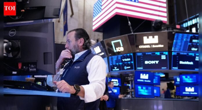 US markets pause near record levels: S&P 500 slips slightly; traders brace for Fed signals on 2026 rates