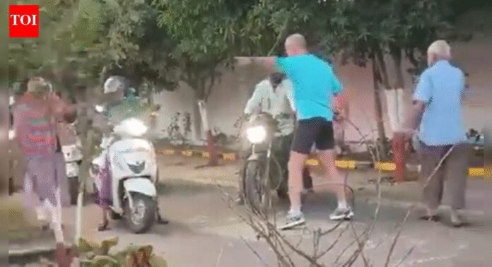 Watch: Foreigner forced to turn traffic cop in Pune, stops two-wheelers from using footpath; video goes viral | India News