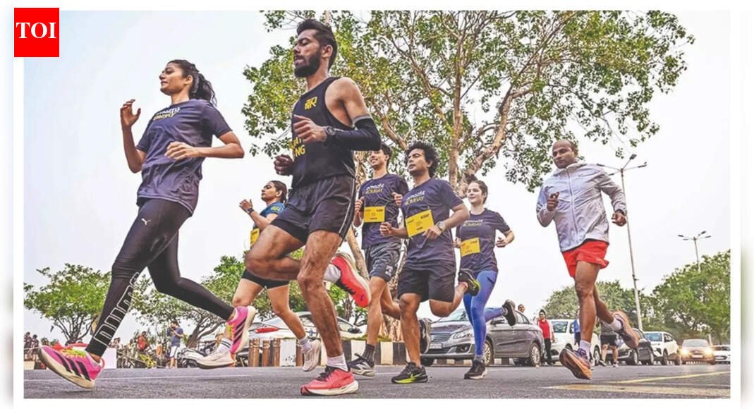 A CITY IN TRAINING - Runners step up for the upcoming Mumbai marathon | Mumbai News