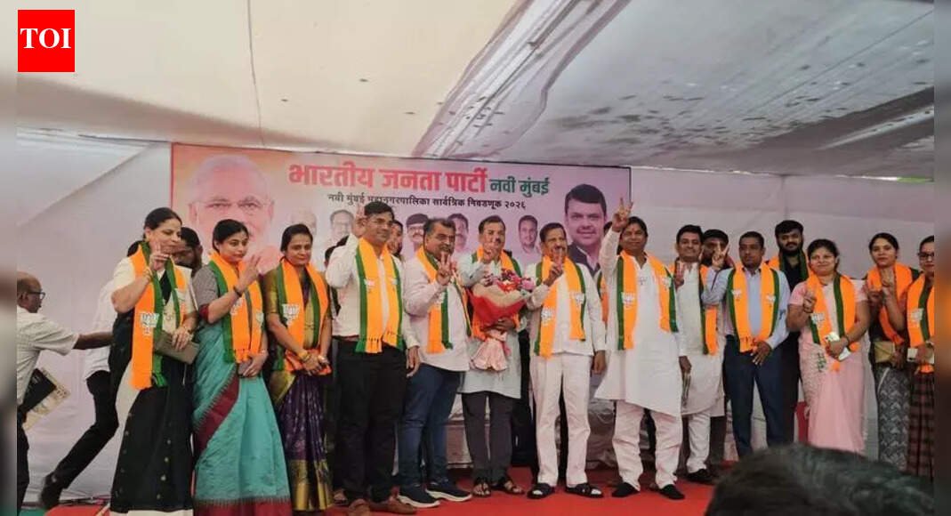 Day after aborting alliance, BJP receives suspended Cong councillors into its fold | Mumbai News