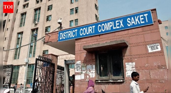 Delhi: Staff member jumps off building at Saket court complex; suicide note recovered | Delhi News
