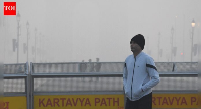 Delhi's Air Pollution Crisis: AQI Hits 372 to Start 2026, Anand Vihar Worst Affected | Delhi News