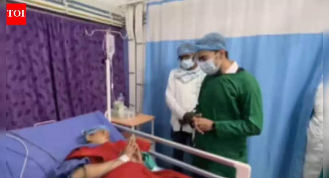'I named him Apon': Abhishek Banerjee meets Sunali Khatun and her newborn; woman was repatriated from Bangladesh - watch | India News