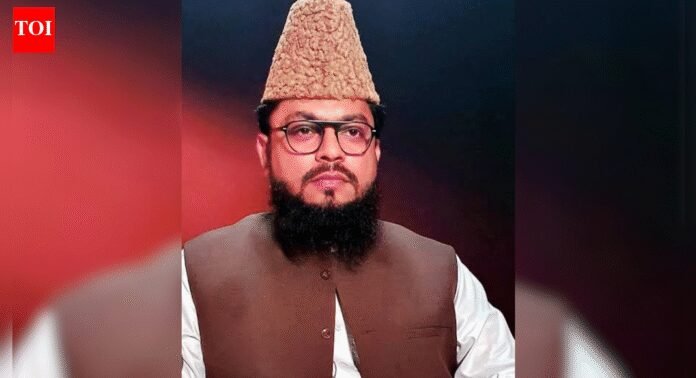 International Sufi Caravan chief Mufti Manzur Ziyaee condemns attacks on Hindus in Bangladesh | Mumbai News