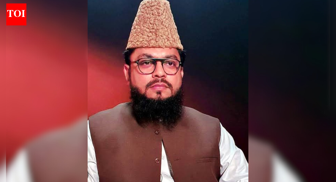 International Sufi Caravan chief Mufti Manzur Ziyaee condemns attacks on Hindus in Bangladesh | Mumbai News