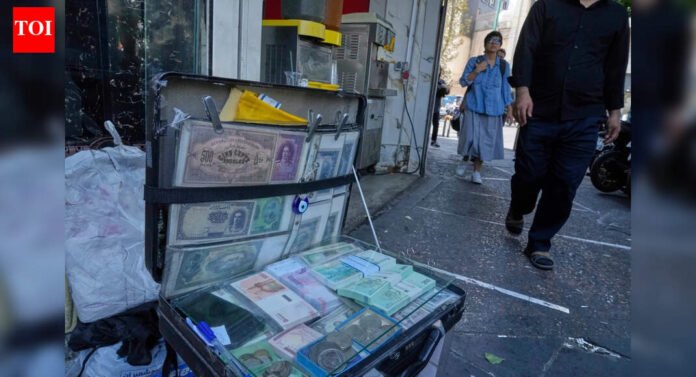 Iran Protests: Economic Collapse Sparks Uprising – A Turning Point for the Islamic Republic | World News