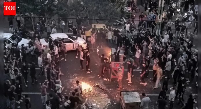 Iran on edge: Internet & telephone networks shut; letter to UN over US ‘threats’ — top developments