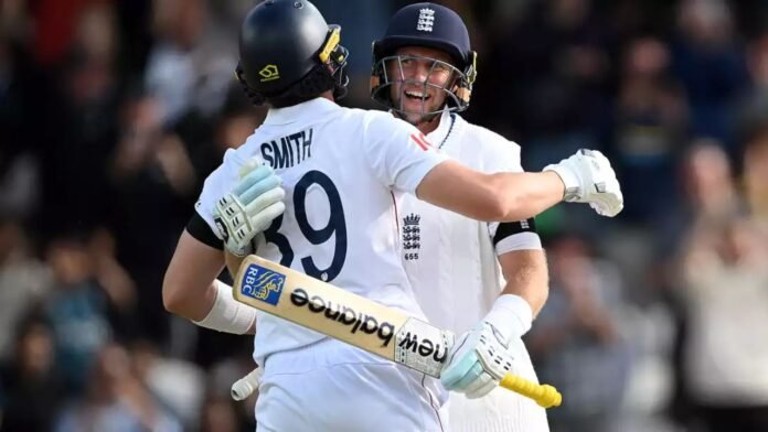 Joe Root And Jamie Smith