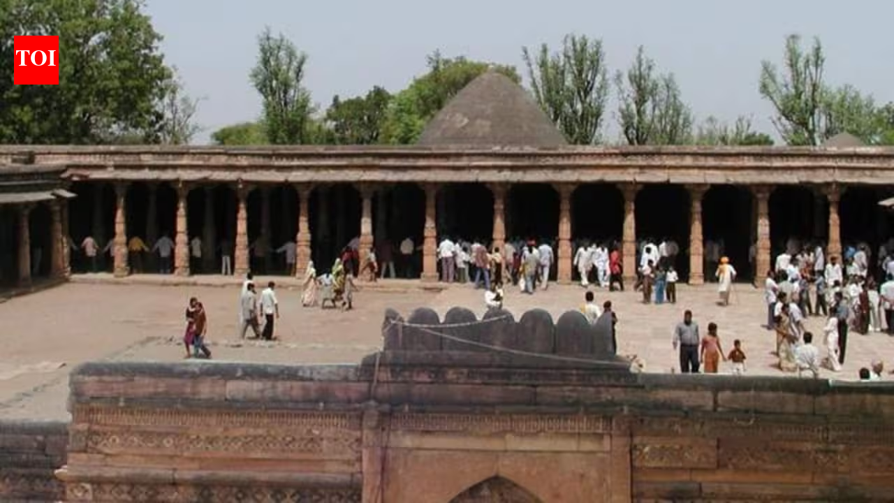 MP: SC allows Hindus, Muslims to offer prayers at Bhojshala on Basant Panchami — what was the dispute? | India News