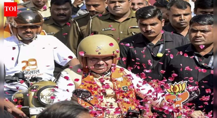 Maharashtra election results: BJP emerges as 'Party No. 1'; Devendra Fadnavis towers as 'Neta No. 1' | Mumbai News