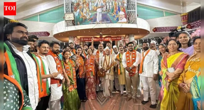 Meetings at breakfast cascade into doorstep visits & late-night sabhas | Pune News