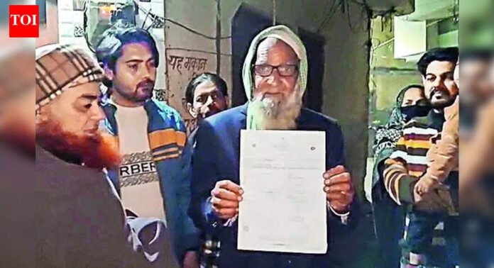 Missing since 1997, UP man returns home from West Bengal for SIR formalities | Agra News