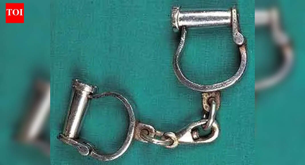 Mumbai: Barber held for playing ‘anti-national’ songs in shop | Mumbai News