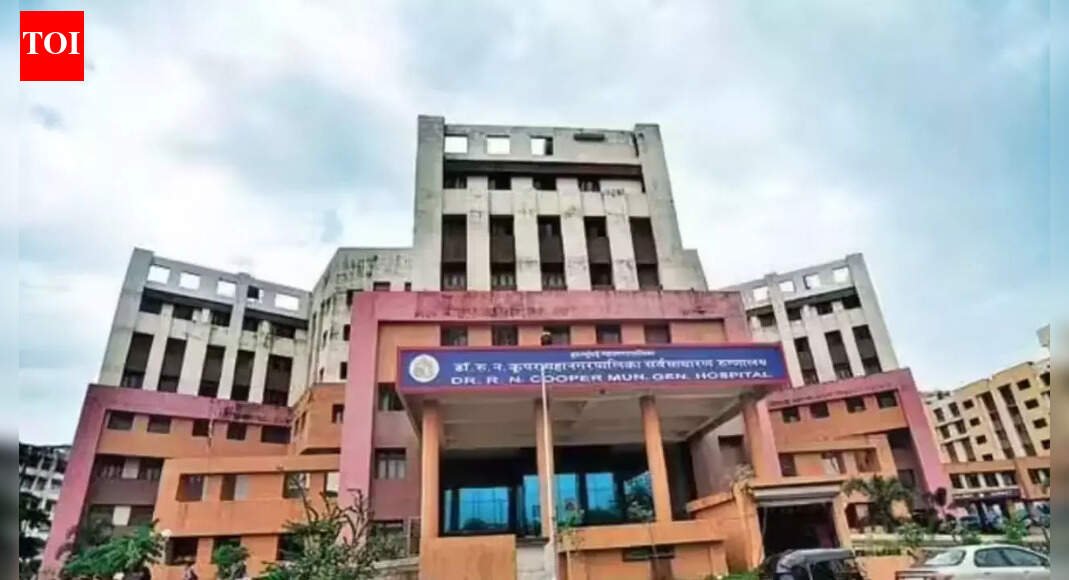 Mumbai: Drunk patient kicks Cooper Hospital woman intern doctor twice in chest | Mumbai News