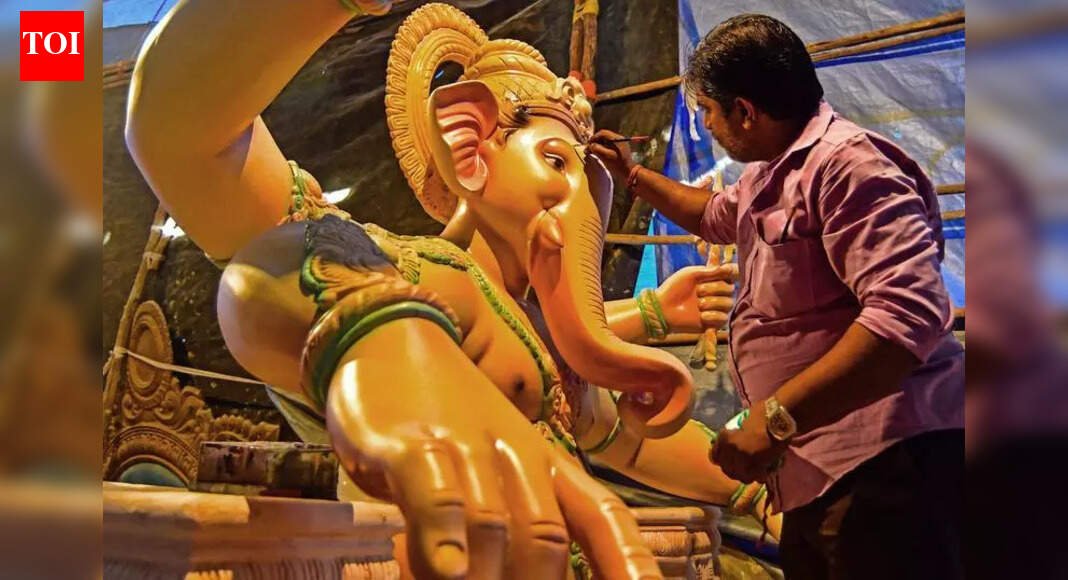 Mumbai’s Siddhivinayak temple main idol veiled for five days from Jan 7 to Jan 11 | Mumbai News