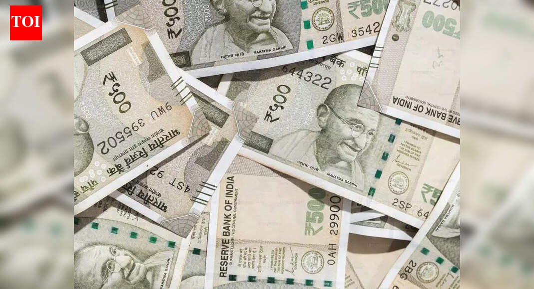 NMMC election squad seizes Rs 16 lakh from APMC trader’s Benz in Navi Mumbai | Mumbai News