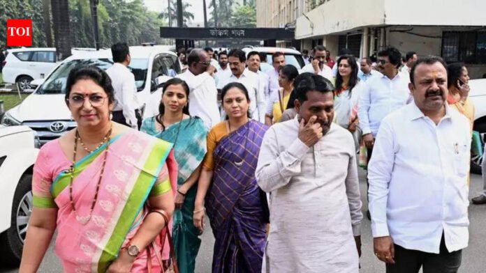Navi Mumbai mayor: Ex-civic panel chief, Naik kin frontrunners | Mumbai News