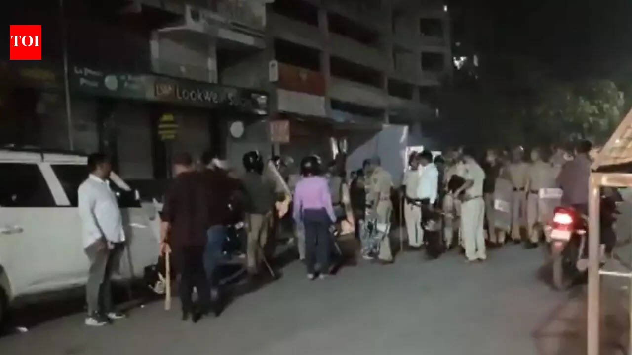 Post-election tensions in Bhiwandi: Political workers clash after alleged attack on Vikas Aghadi candidate; several injured | Thane News