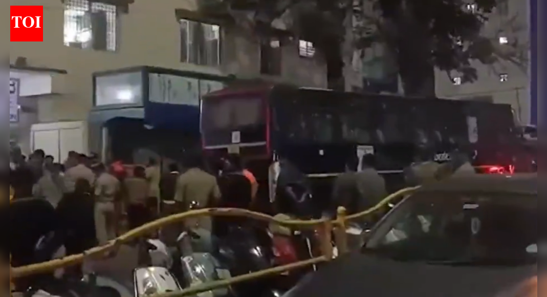 Stone-pelting Incident During Temple Procession in Bengaluru Injures Children | Bengaluru News