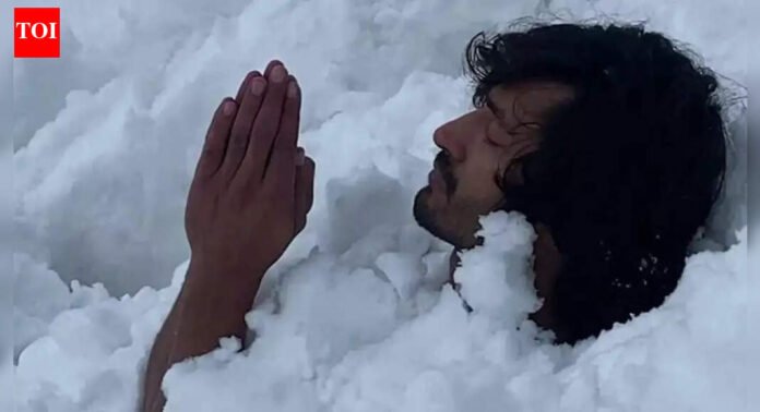 Vidyut Jammwal leaves the internet shocked as burries himself in snow, goes nude to climb a tree: 'Sahaja means returning to a state of natural ease and instinct' |