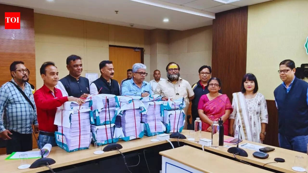 2026 West Bengal SIR final voter list: EC begins phased publication, 1.18L names deleted in Bankura—Live Updates | Kolkata News